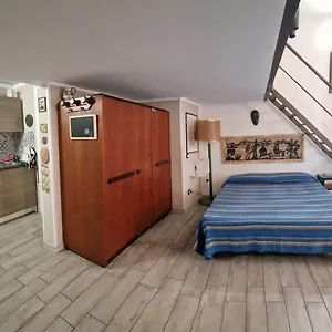 Maqueda Apartment